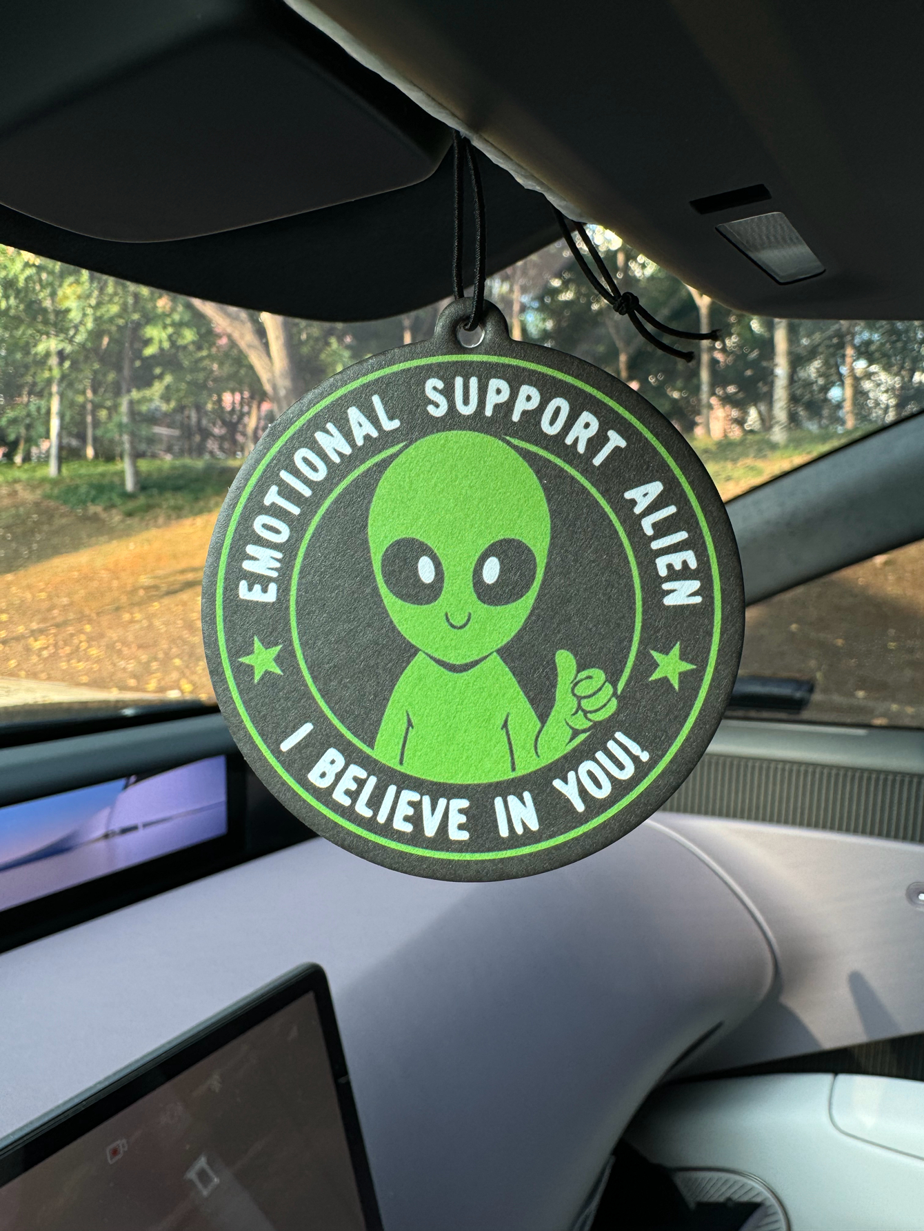 Emotional Support Alien Alien  - Home Bathroom Vent บทวิจารณ์และราคา