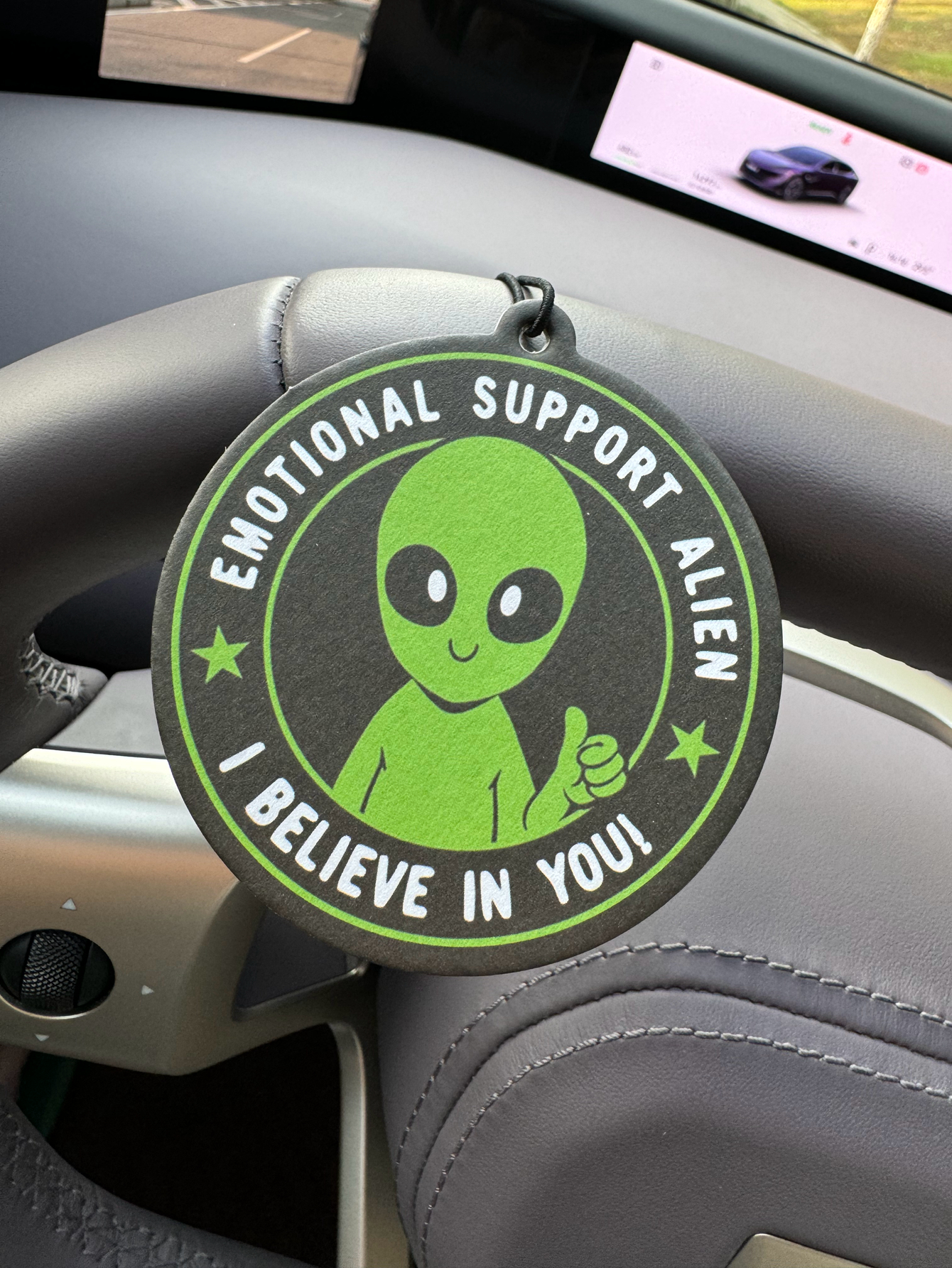 Emotional Support Alien Alien  - Home Bathroom Vent บทวิจารณ์และราคา