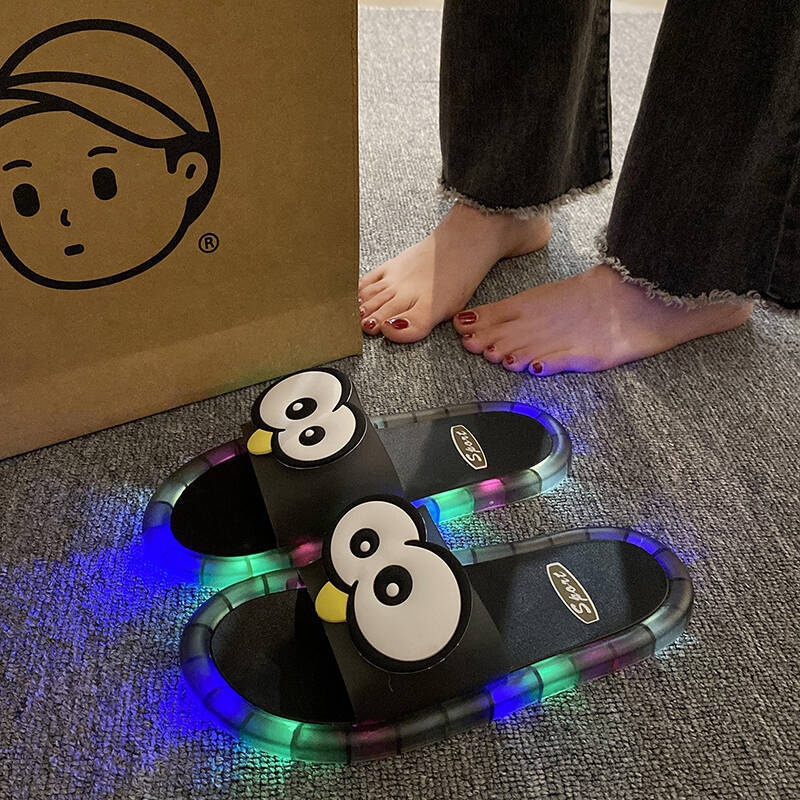 Funny Big Eyes Luminous Slide  - Home Outdoor Bathroom บทวิจารณ์และราคา