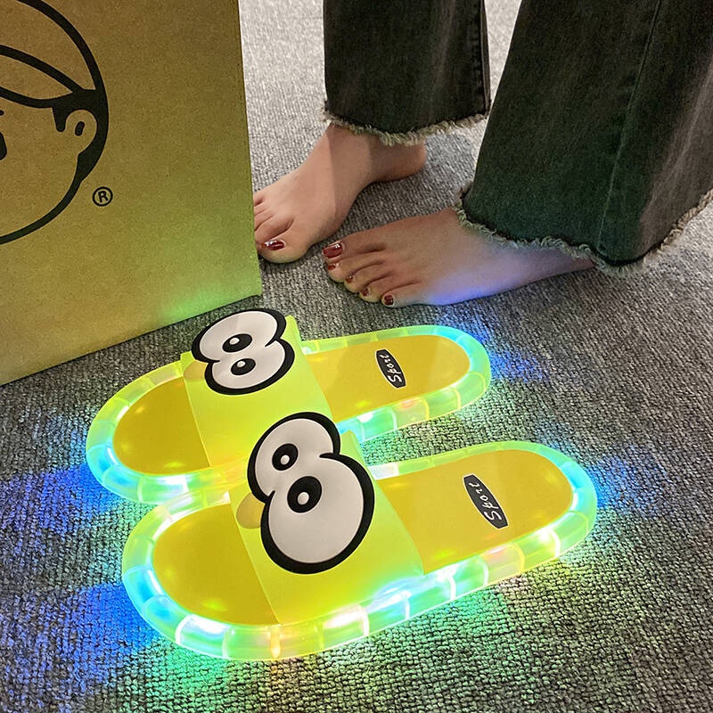 Funny Big Eyes Luminous Slide  - Home Outdoor Bathroom บทวิจารณ์และราคา
