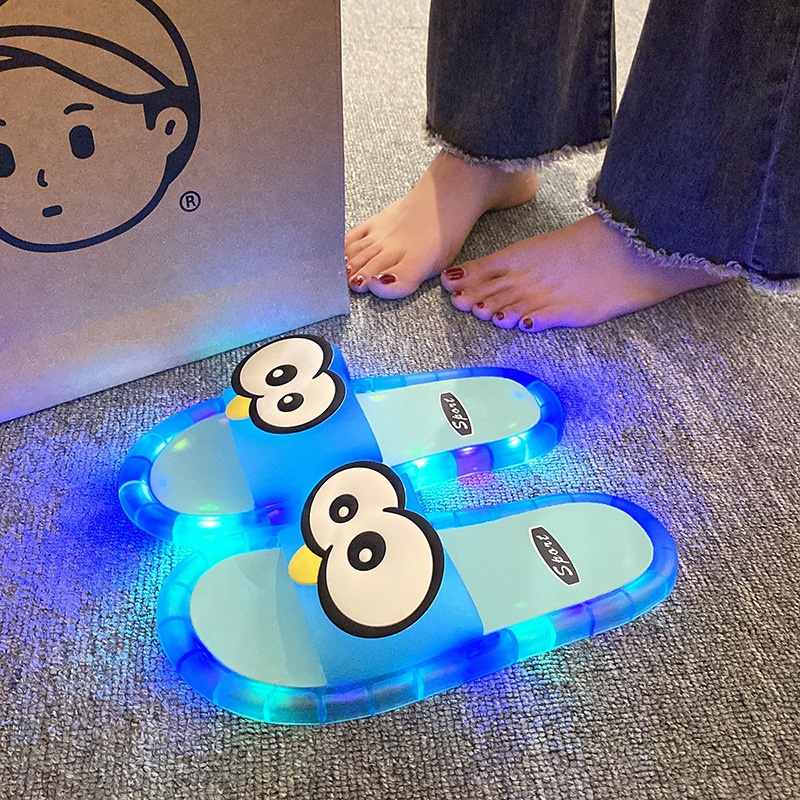 Funny Big Eyes Luminous Slide  - Home Outdoor Bathroom บทวิจารณ์และราคา